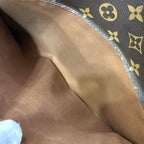 Louis Vuitton Messenger Bag
