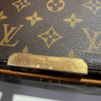Louis Vuitton Messenger Bag