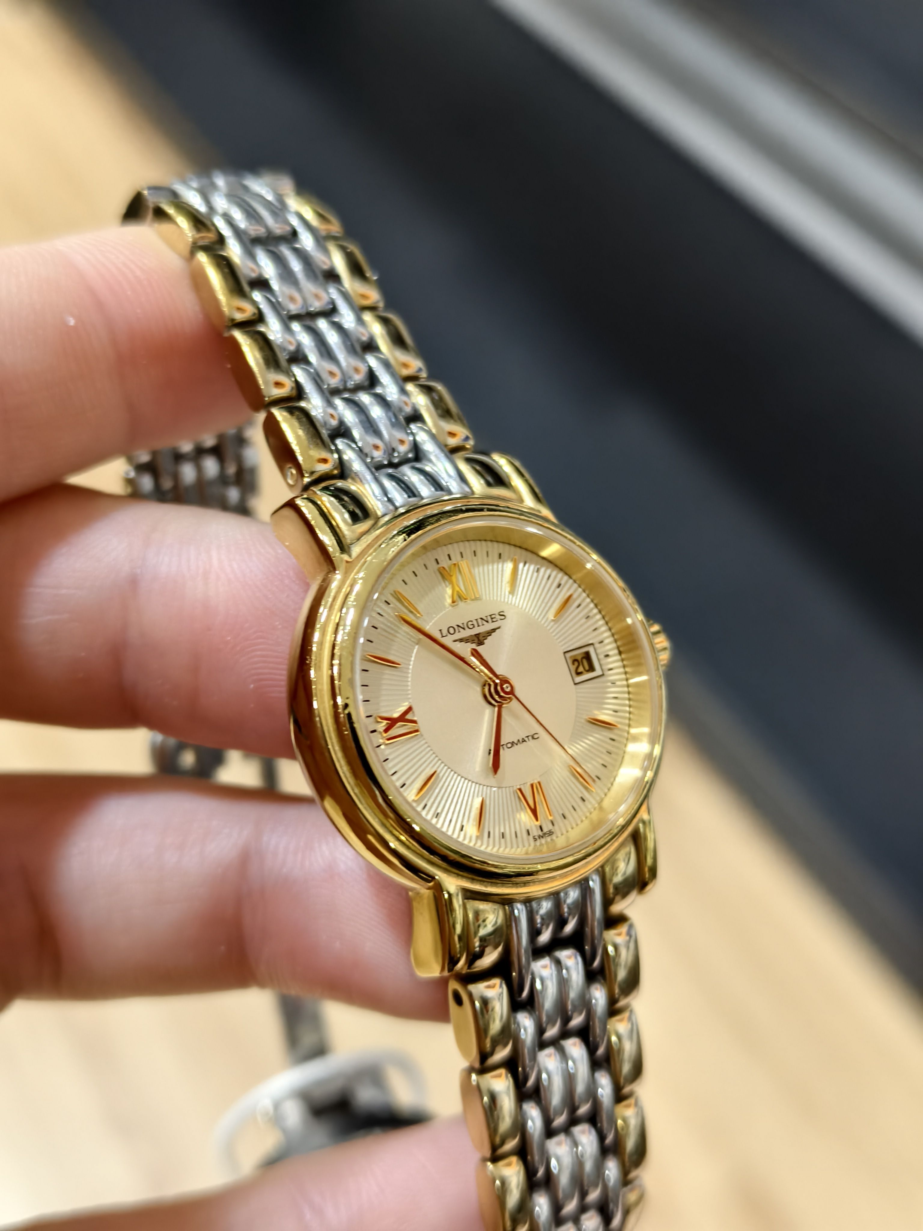 Longines Elegance Automatic (self-winding) watch 25.5 millimeters L4.321.2.45.7