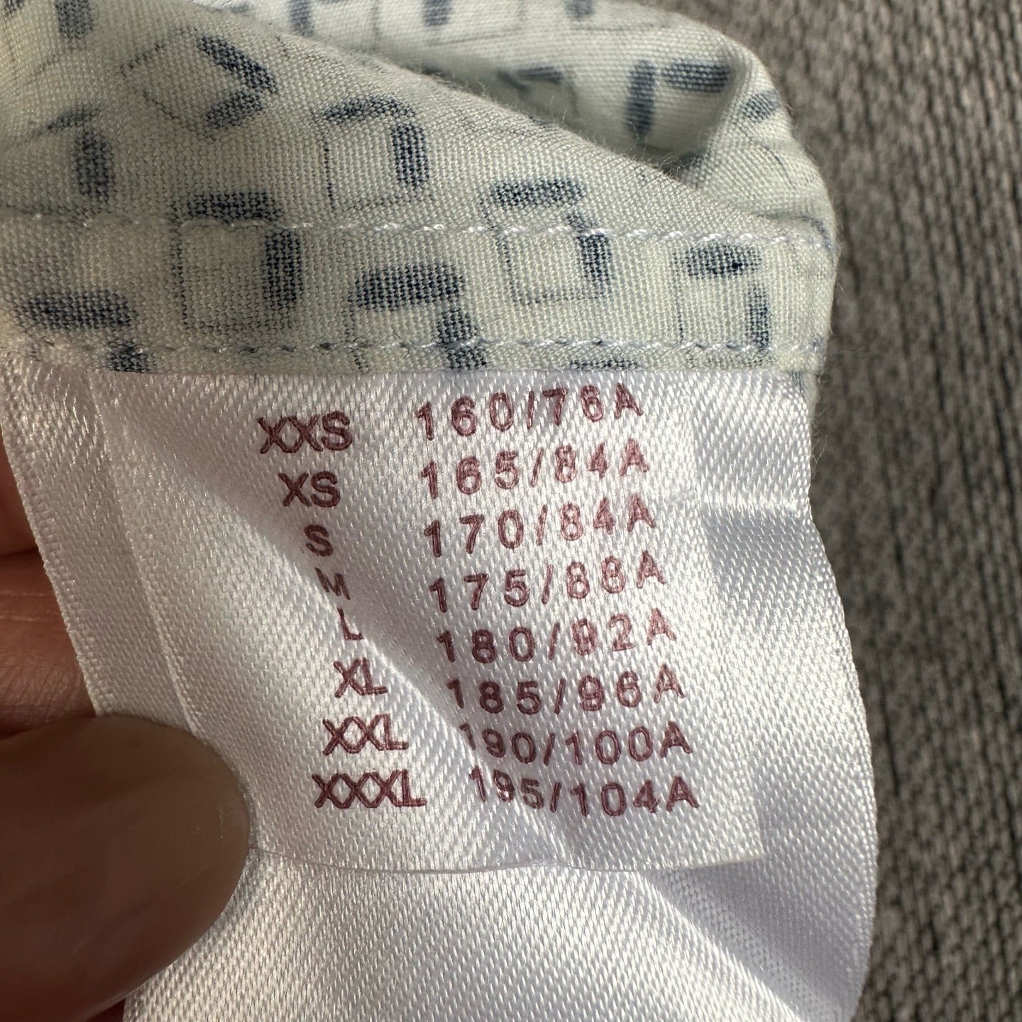 空白 Shirt