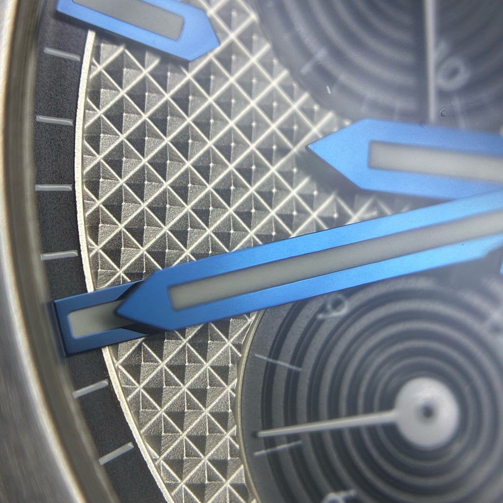 Girard-Perregaux Laureato 42 mm 81020-11-131-11A