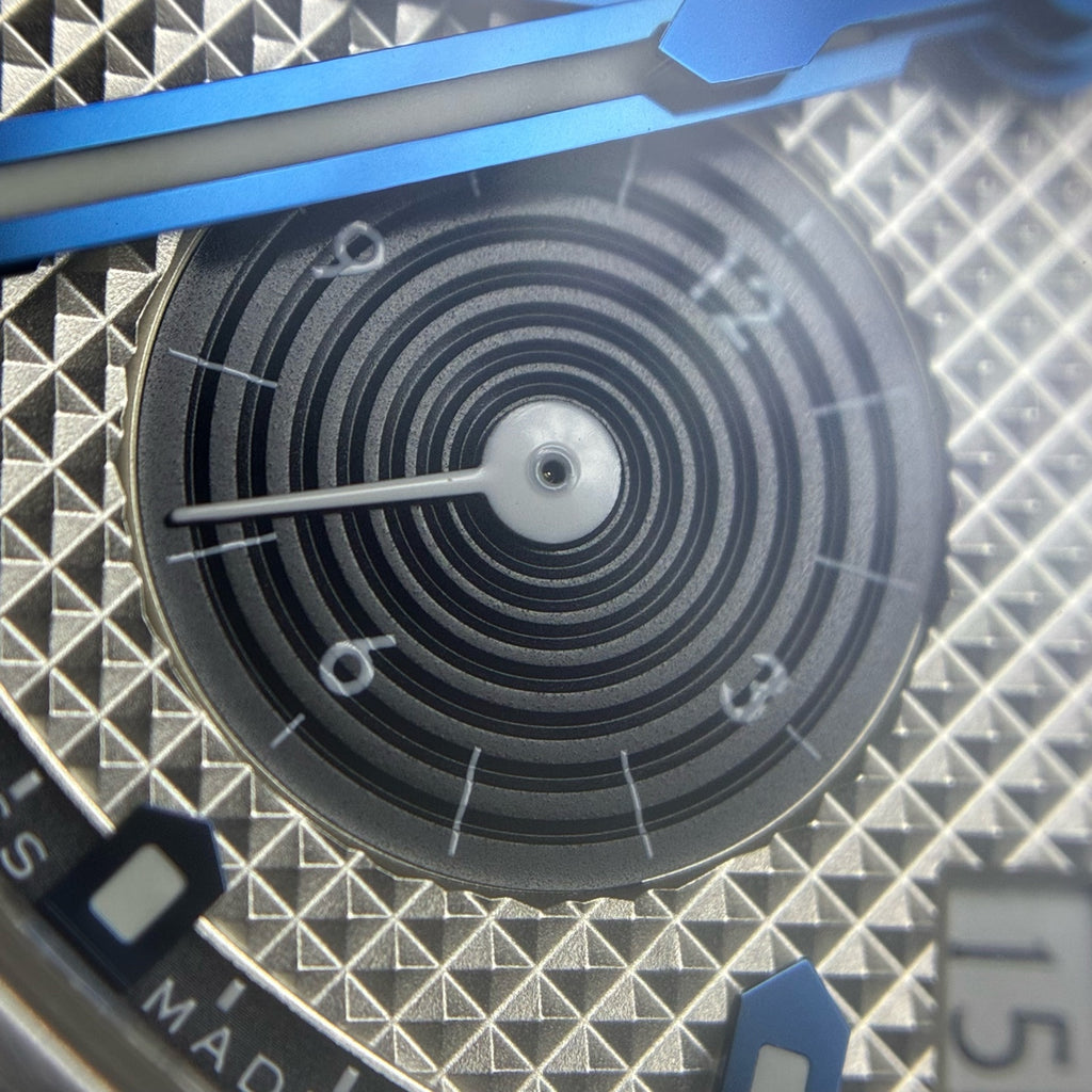 Girard-Perregaux Laureato 42 mm 81020-11-131-11A