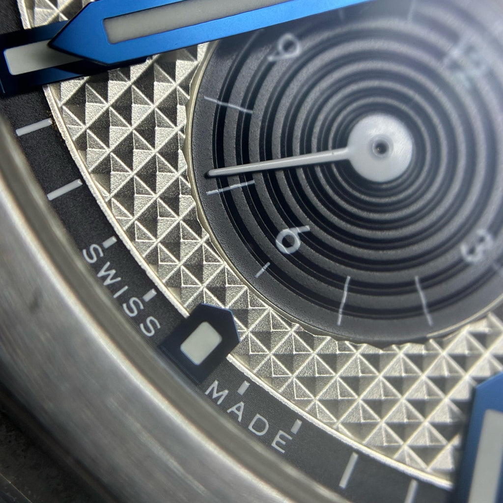 Girard-Perregaux Laureato 42 mm 81020-11-131-11A