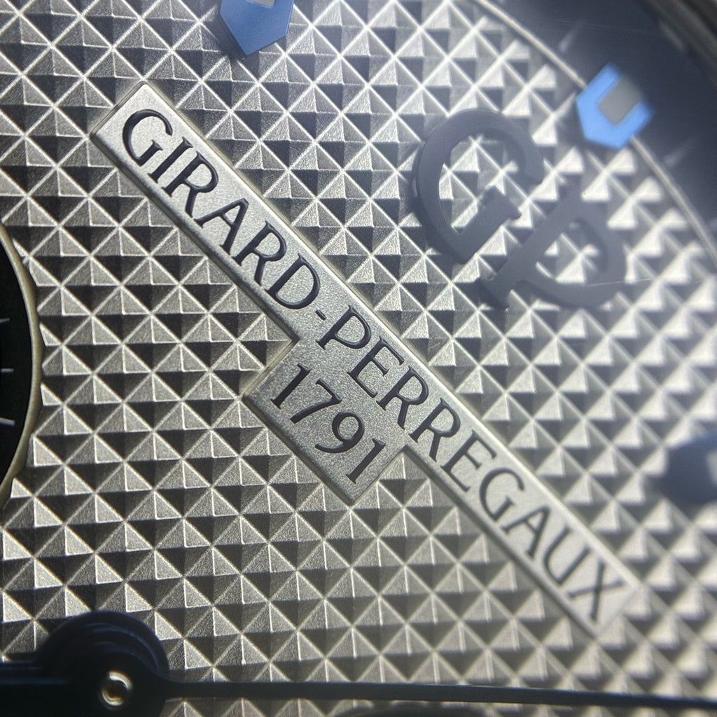 Girard-Perregaux Laureato 42 mm 81020-11-131-11A