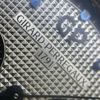 Girard-Perregaux Laureato 42 mm 81020-11-131-11A