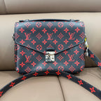 Louis Vuitton Messenger Bag