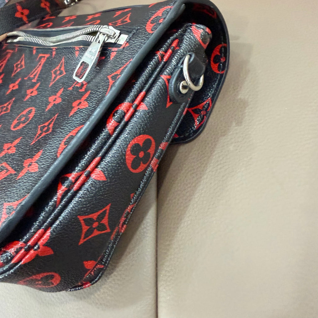 Louis Vuitton Messenger Bag