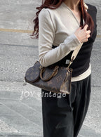 Louis Vuitton Onthego Crossbody 25 x 13 x 10 M46653