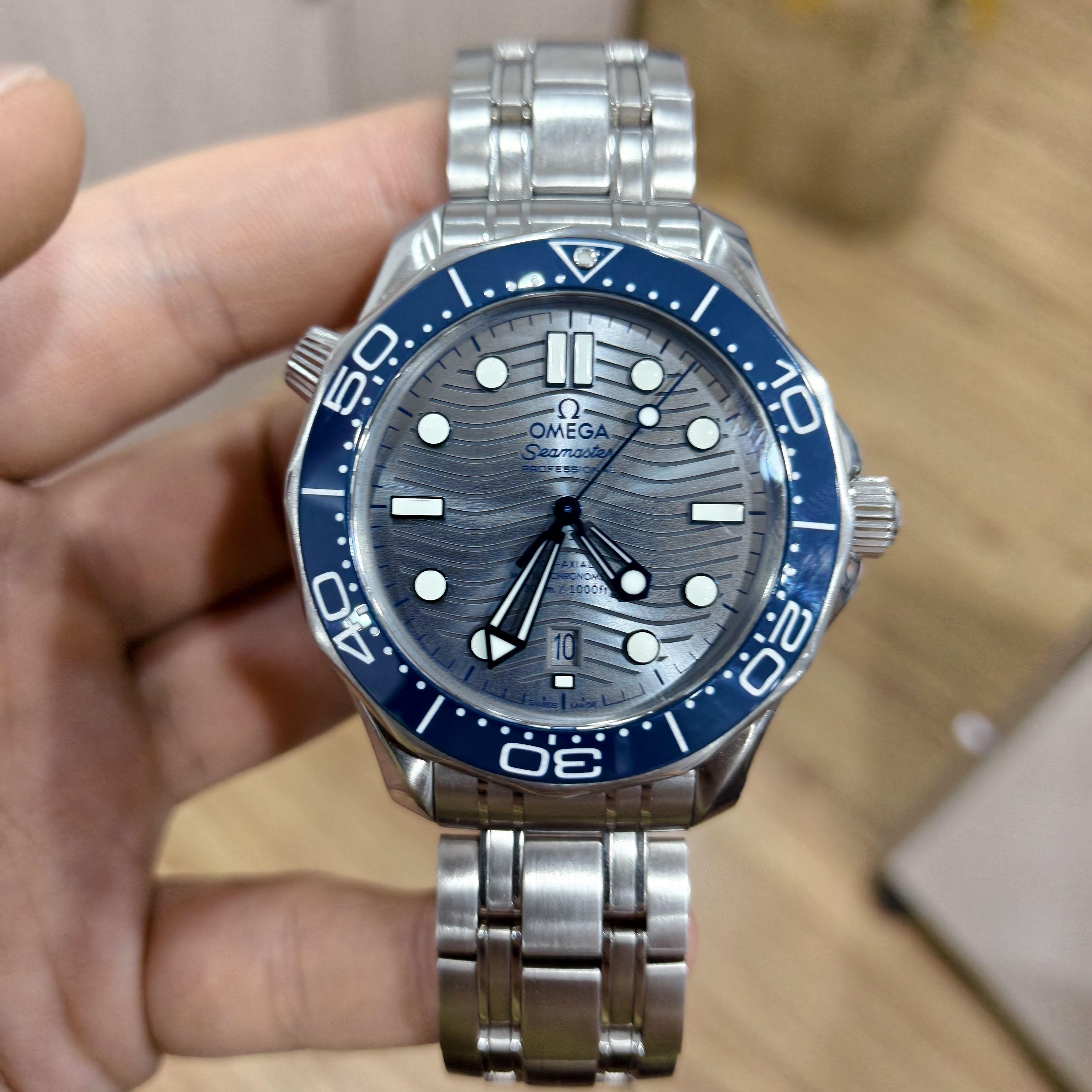Omega Seahorse Series 42 210.30.42.20.06.001