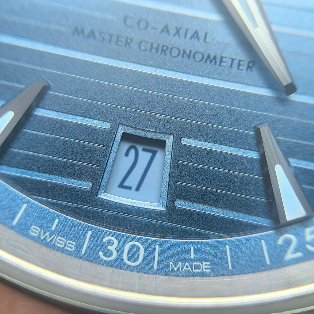 Omega Seahorse 41 millimeters 220.10.41.21.03.005
