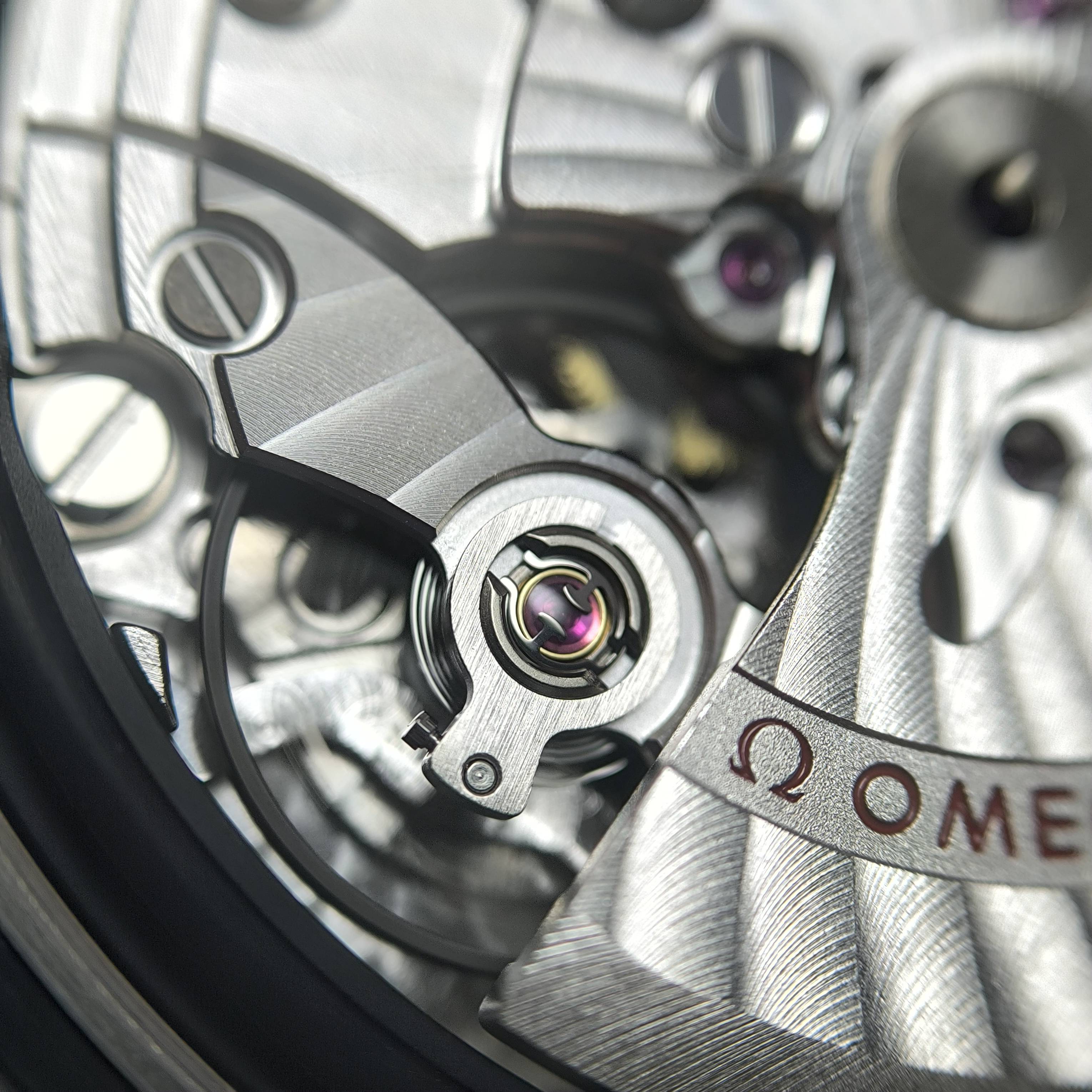 Omega Seahorse 41 millimeters 220.10.41.21.03.005