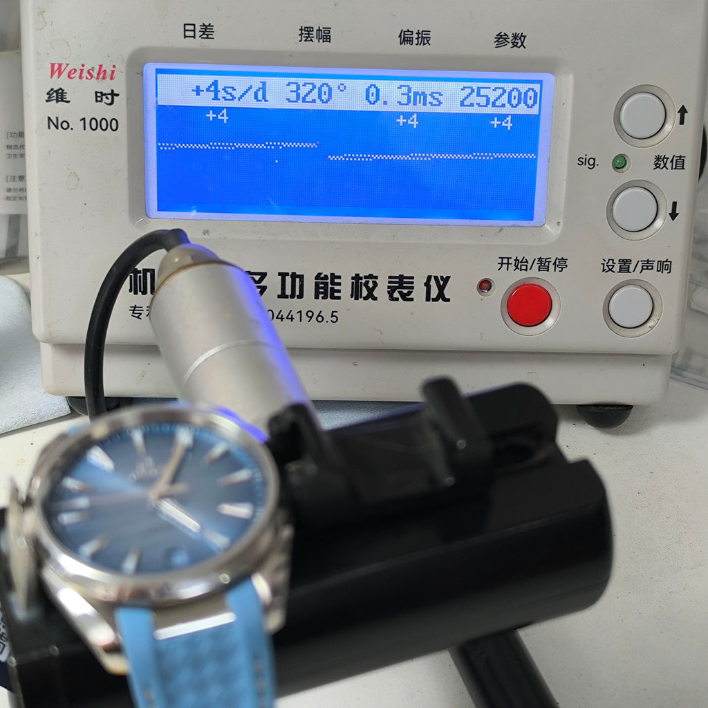 Omega Seahorse 41 millimeters 220.10.41.21.03.005