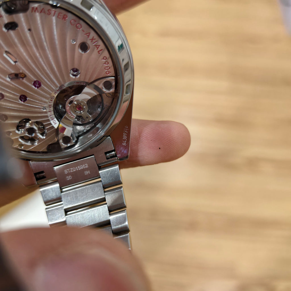 Omega Professional Series 40.5 332.10.41.51.10.001