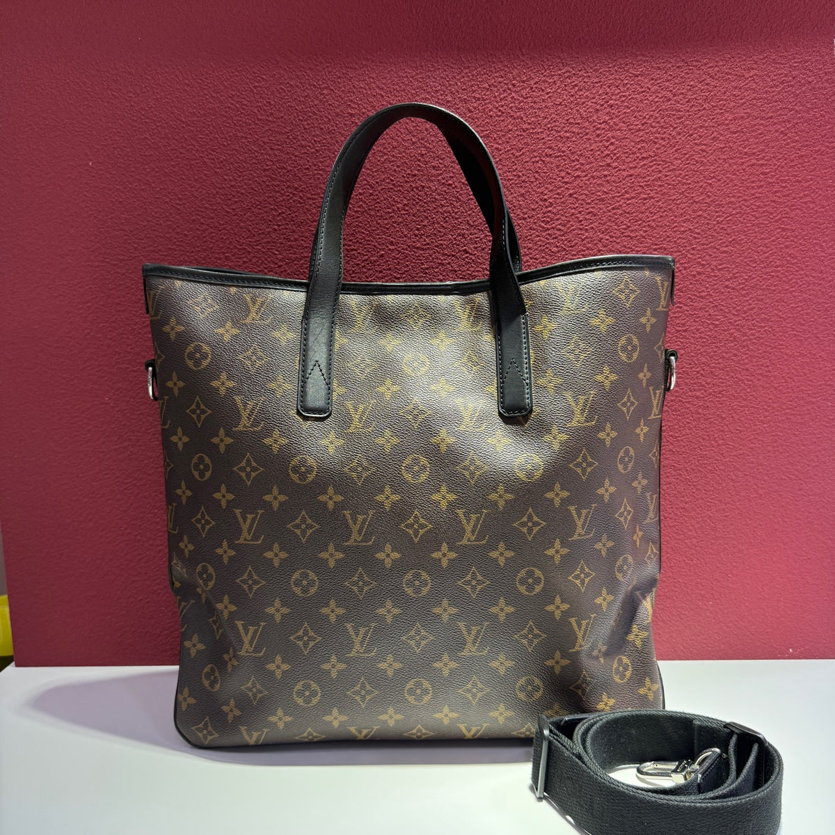 Louis Vuitton Tote