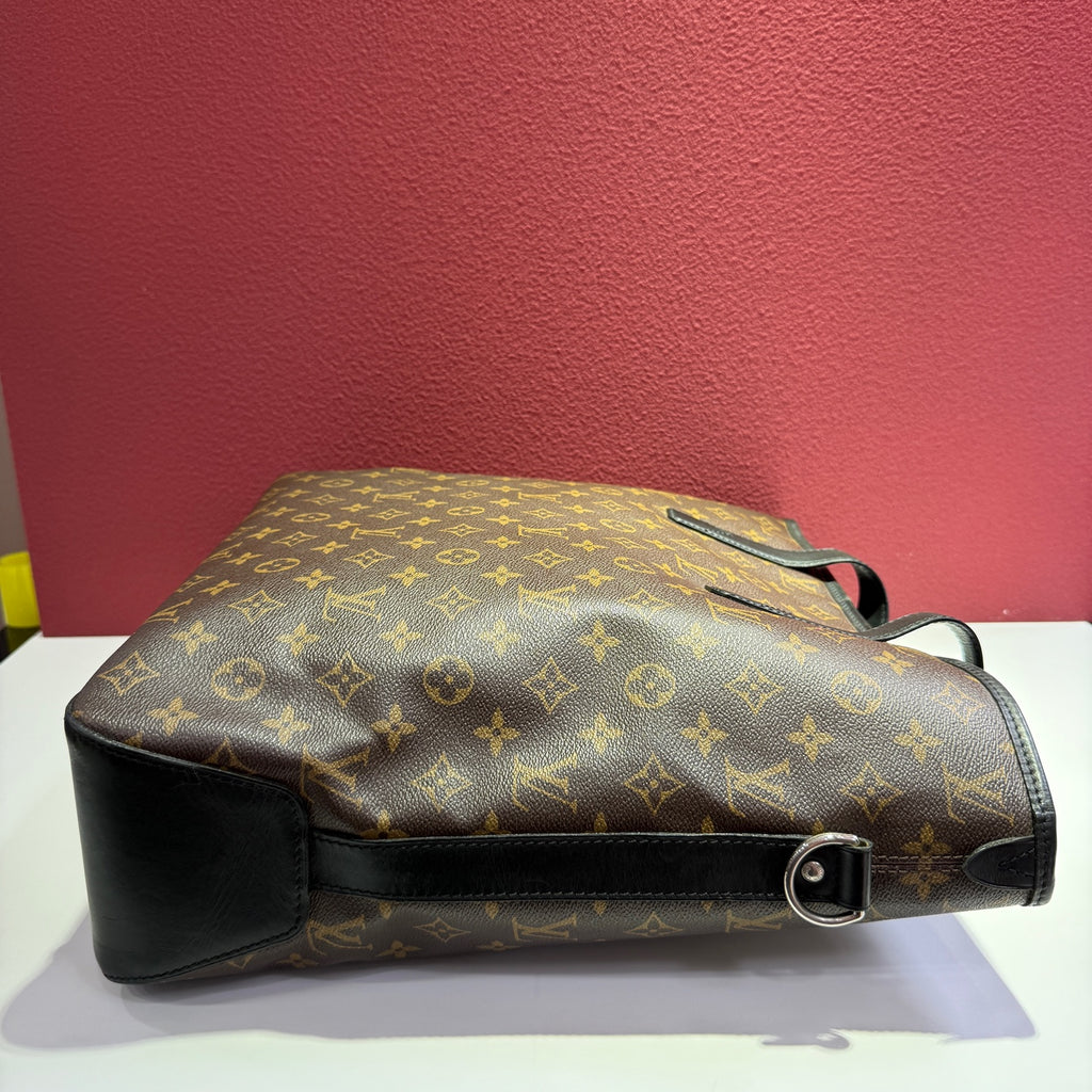 Louis Vuitton Tote