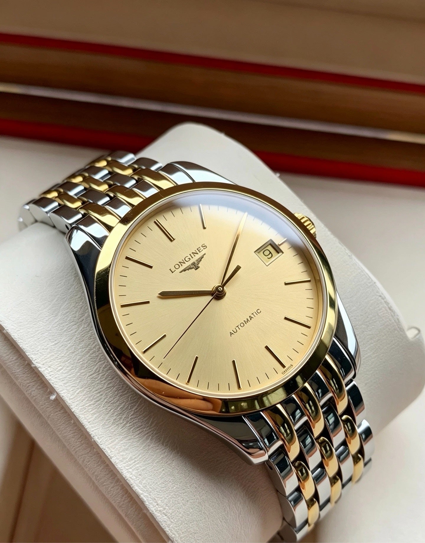 Longines Classic Gold Automatic (self-winding) watch 36 millimeters L4.898.3.32.7