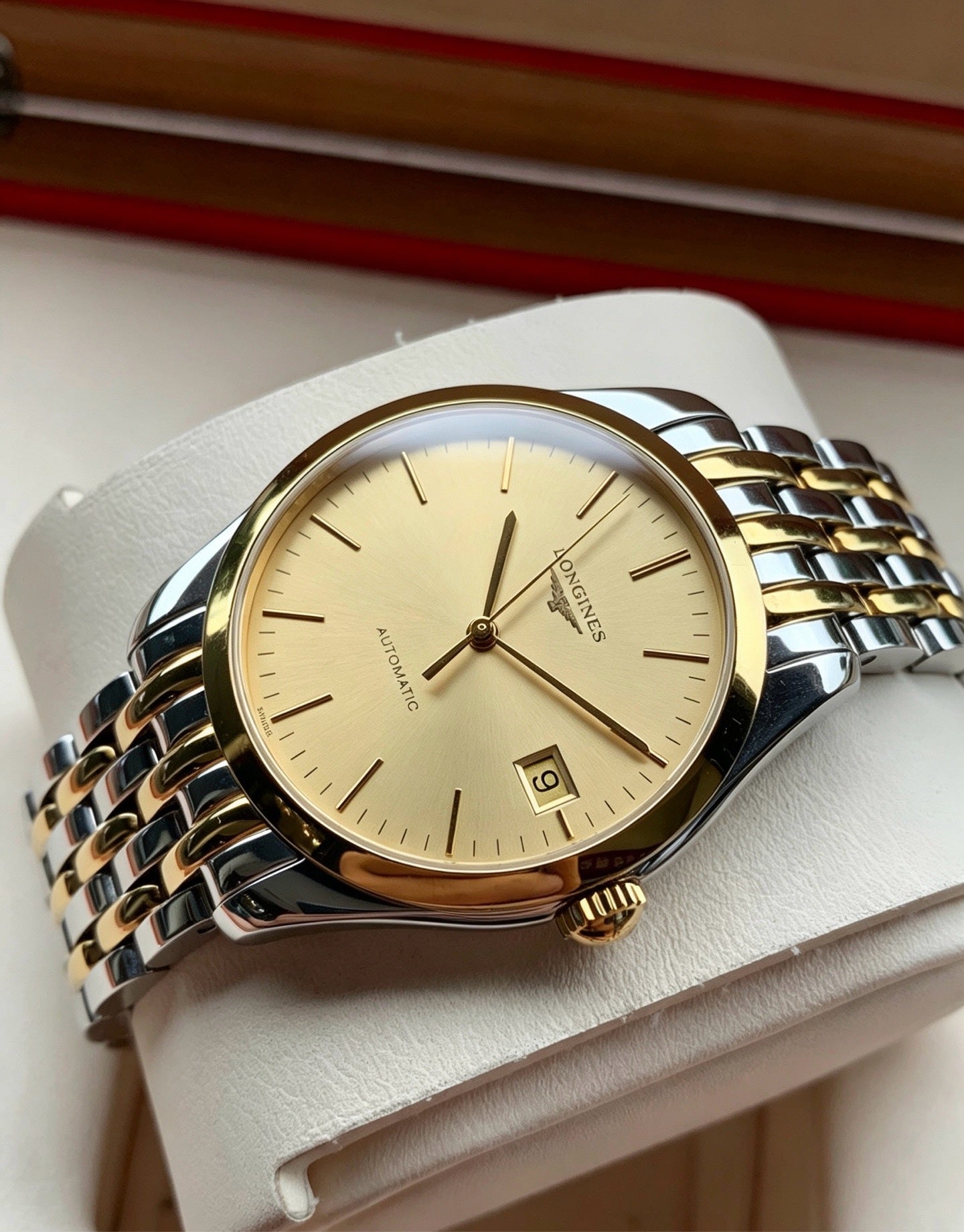 Longines Classic Gold Automatic (self-winding) watch 36 millimeters L4.898.3.32.7