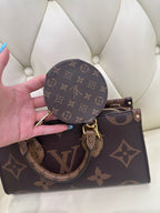 Louis Vuitton Onthego Crossbody 25 x 13 x 10 M46653