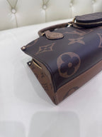 Louis Vuitton Onthego Crossbody 25 x 13 x 10 M46653