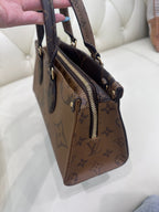 Louis Vuitton Onthego Crossbody 25 x 13 x 10 M46653