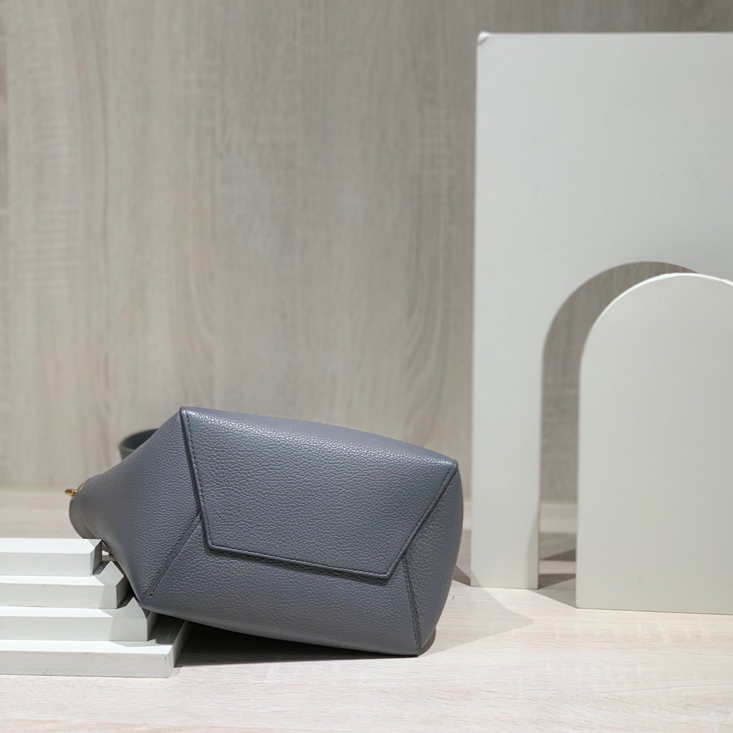 Celine Bucket & Drawstring Bag 189303AH4.05CL