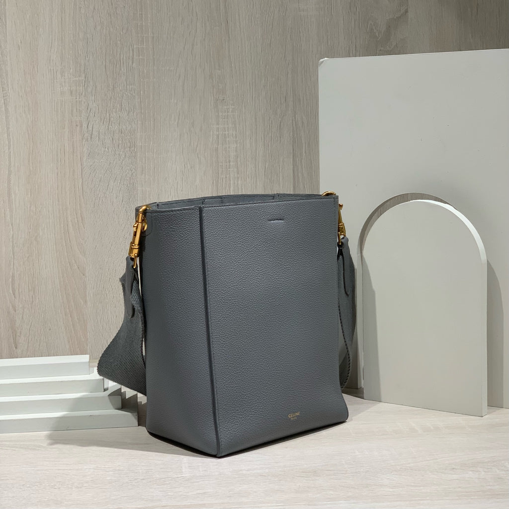 Celine Bucket & Drawstring Bag 189303AH4.05CL