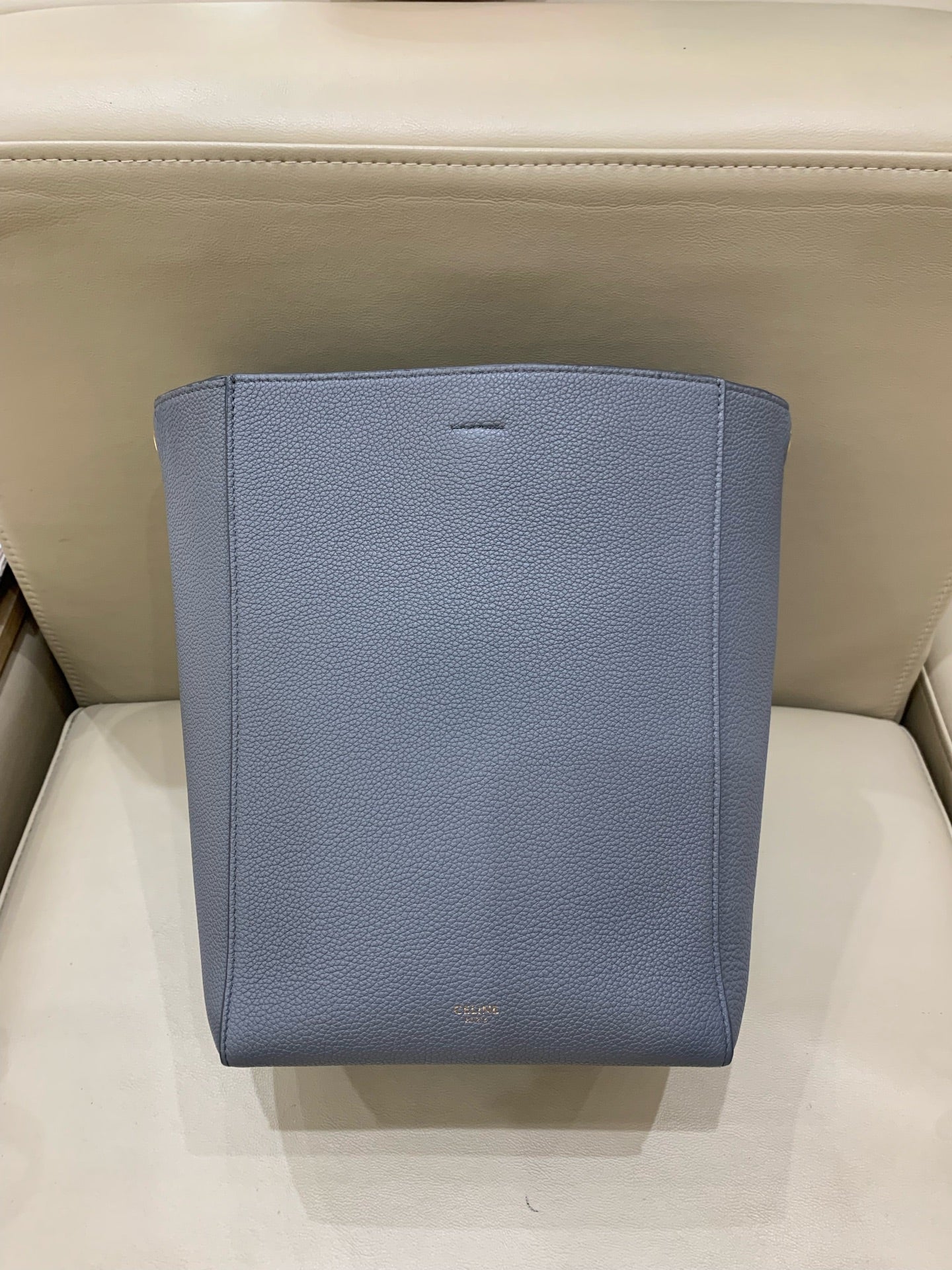 Celine Bucket & Drawstring Bag 189303AH4.05CL