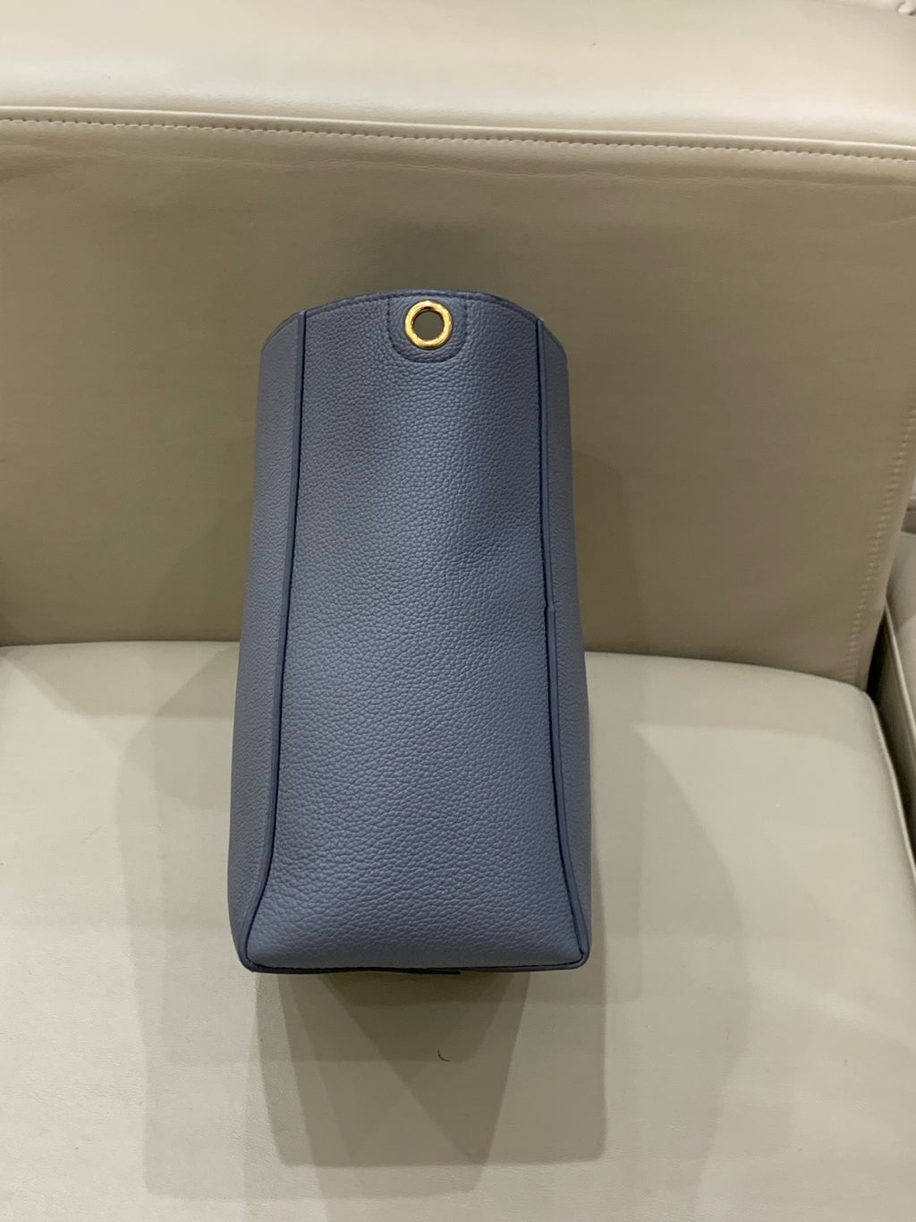 Celine Bucket & Drawstring Bag 189303AH4.05CL
