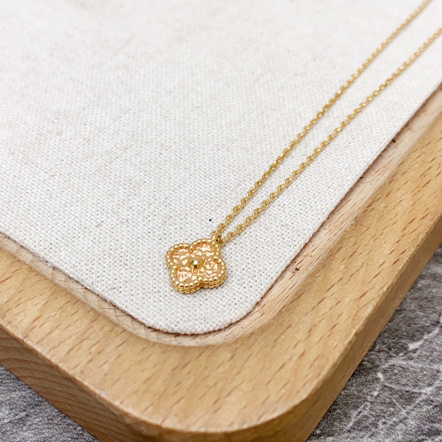 Van Cleef & Arpels Rose gold Necklace