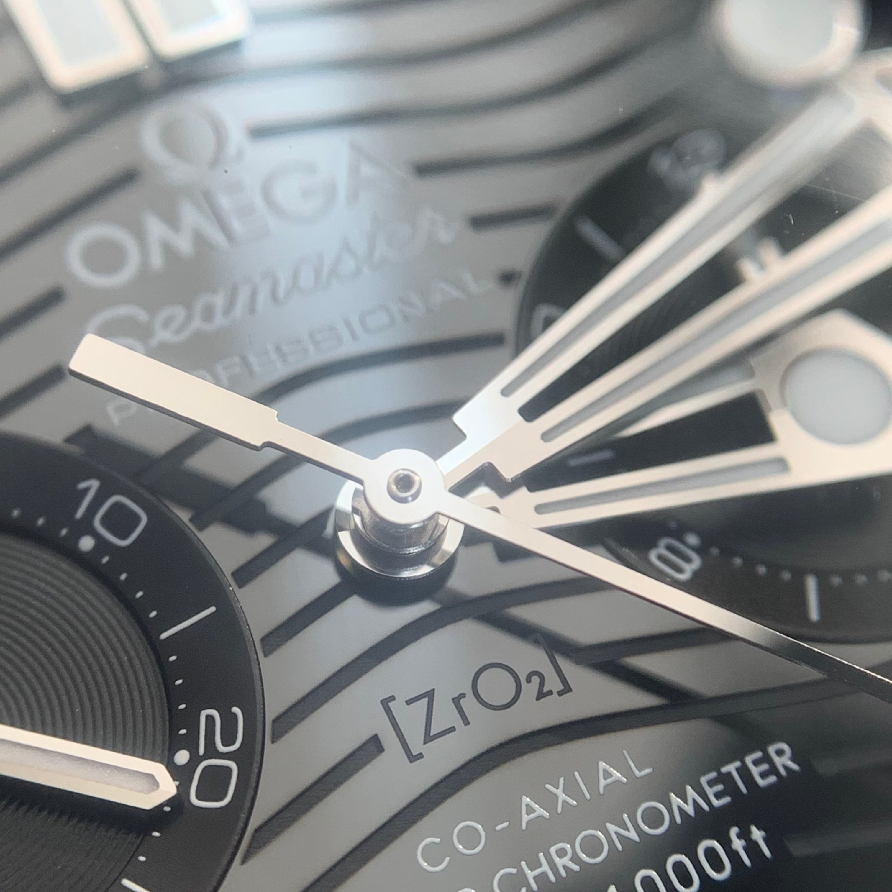 Omega Seahorse Series 44 210.32.44.51.01.001