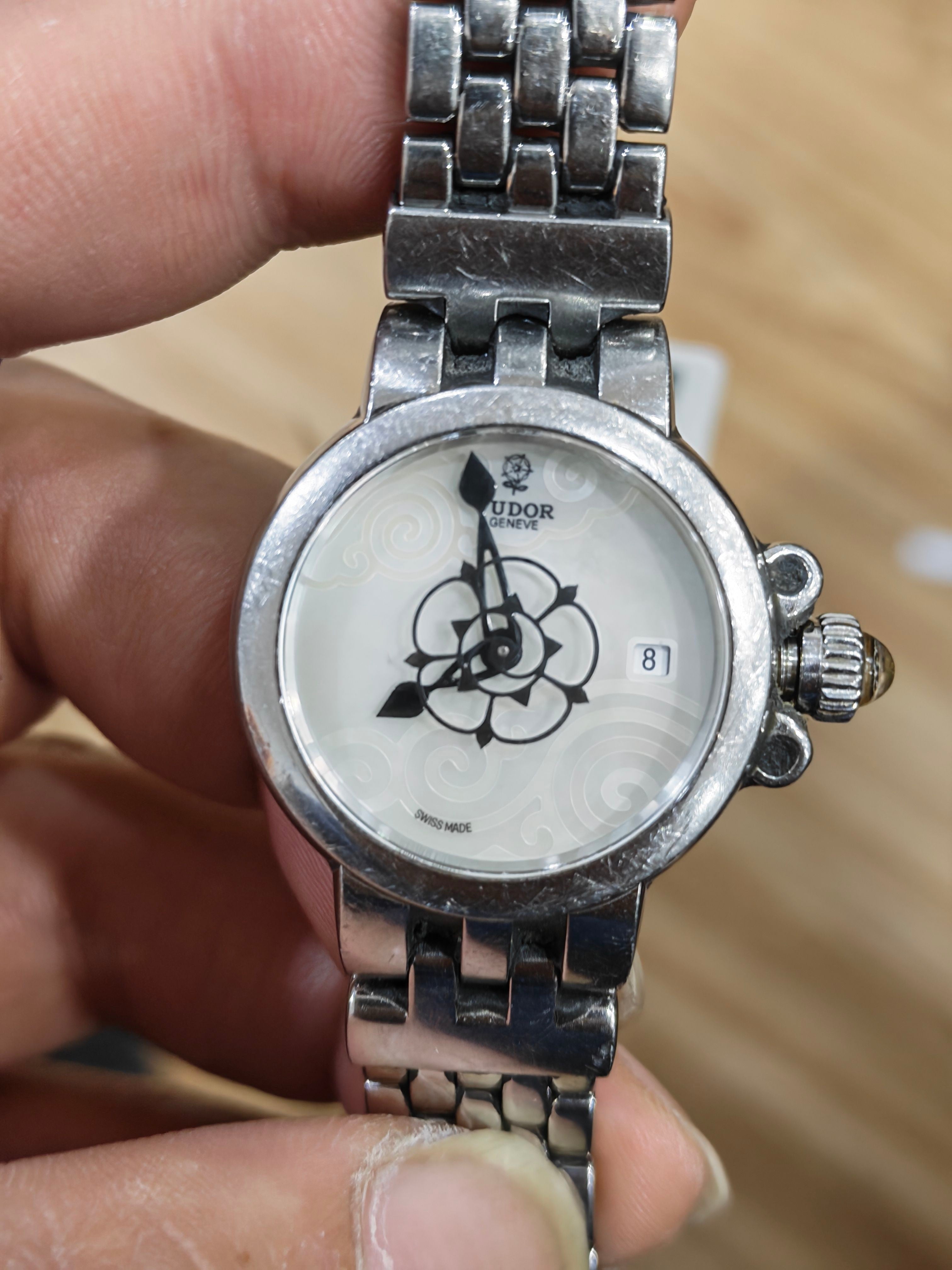 Tudor CLAIR DE ROSE Automatic (self-winding) watch 26 millimeters 35100