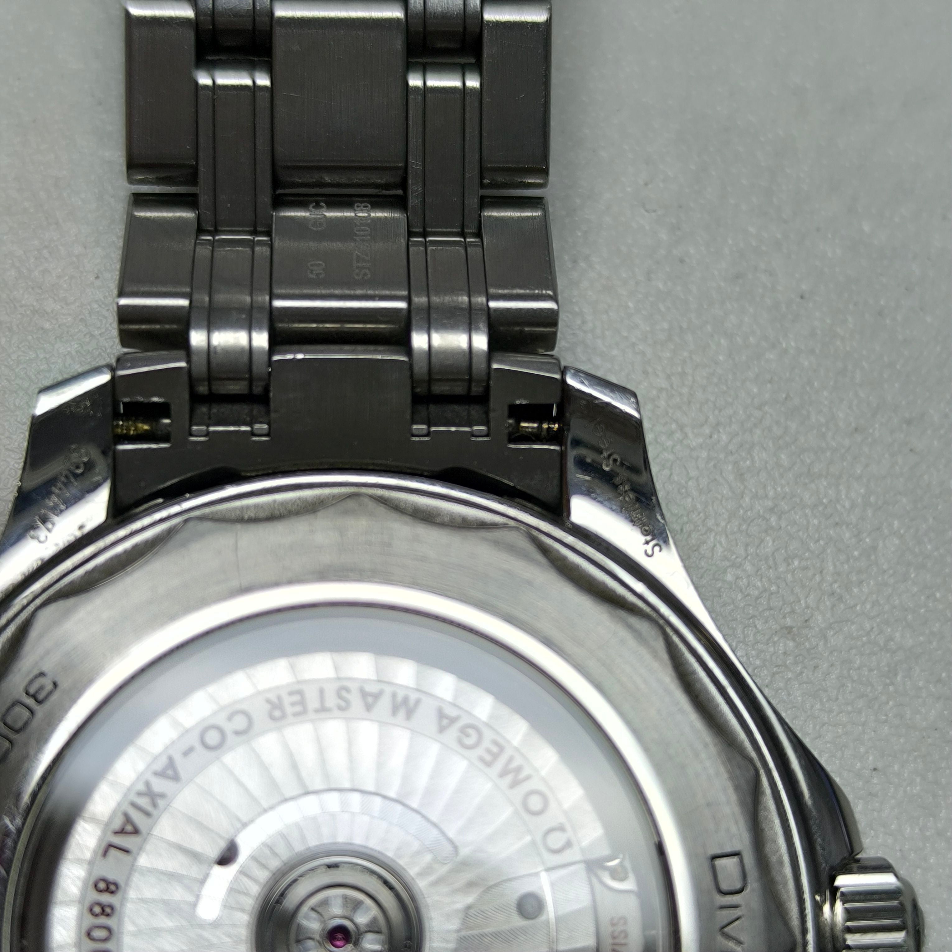 Omega Seahorse Series 42 210.30.42.20.01.001