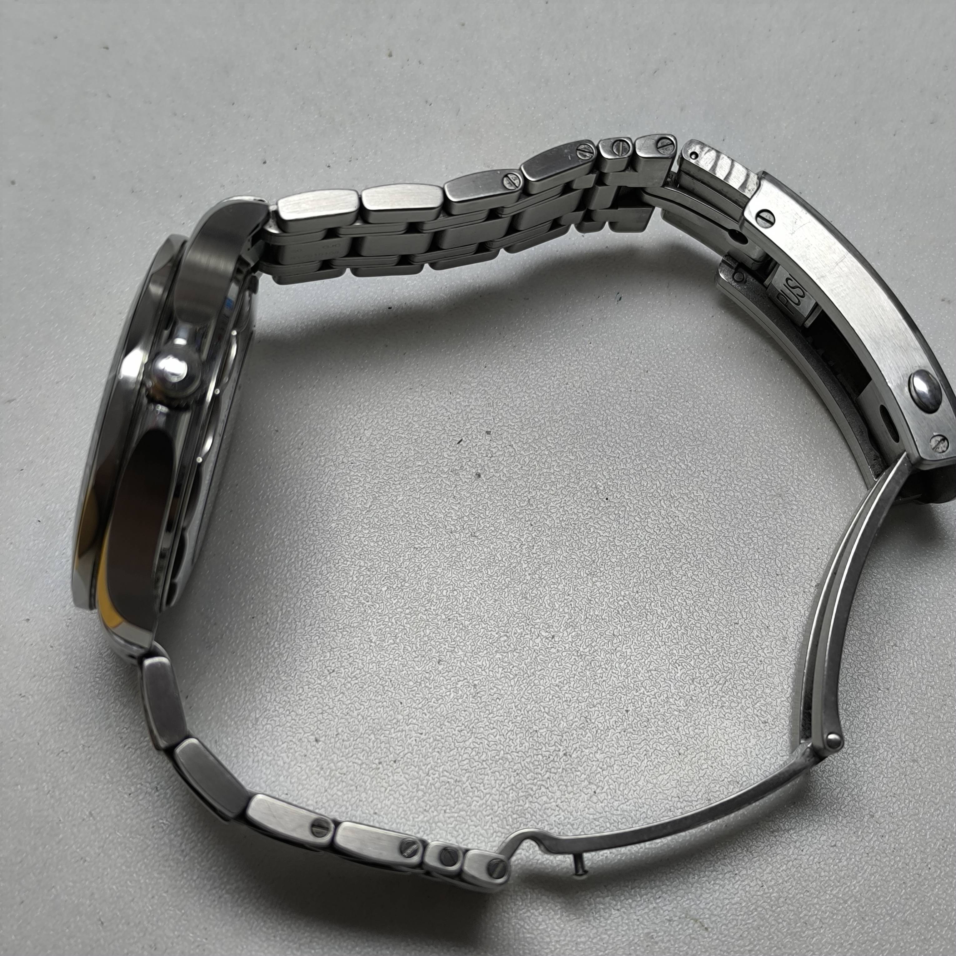 Omega Seahorse Series 42 210.30.42.20.01.001
