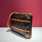 Louis Vuitton Messenger Bag M68494