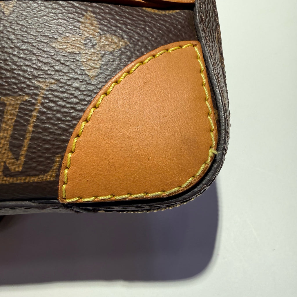 Louis Vuitton Messenger Bag M68494