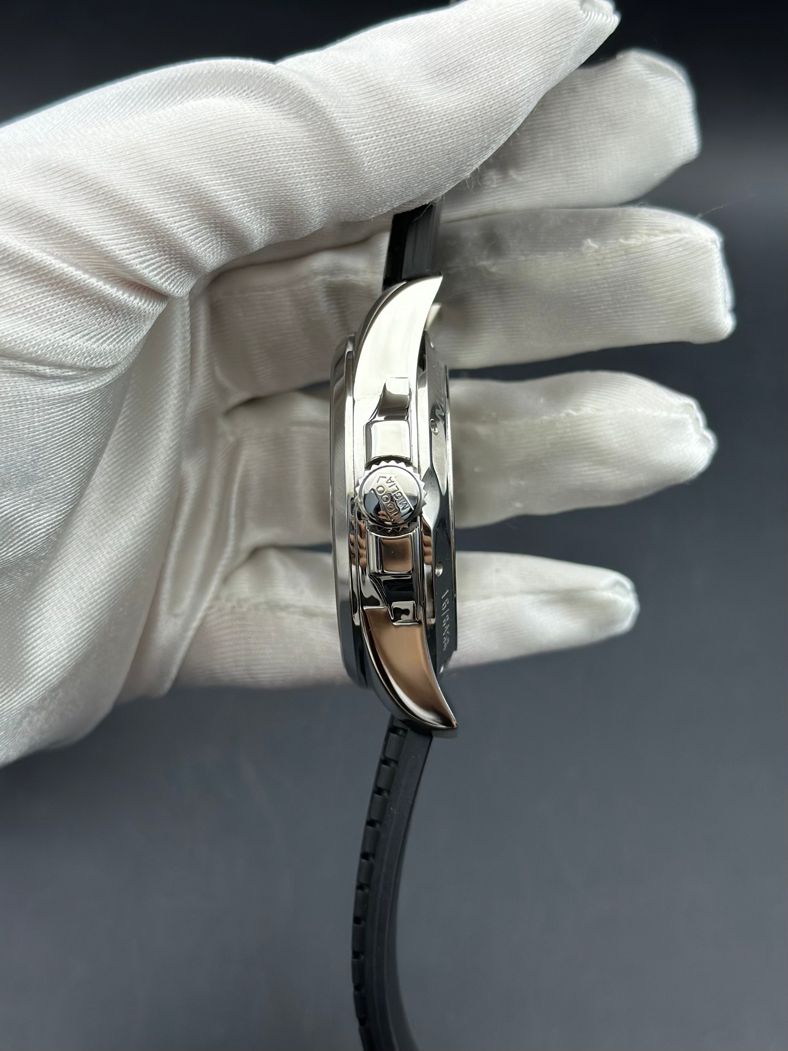 Chopard Neoprene White Automatic (self-winding) watch