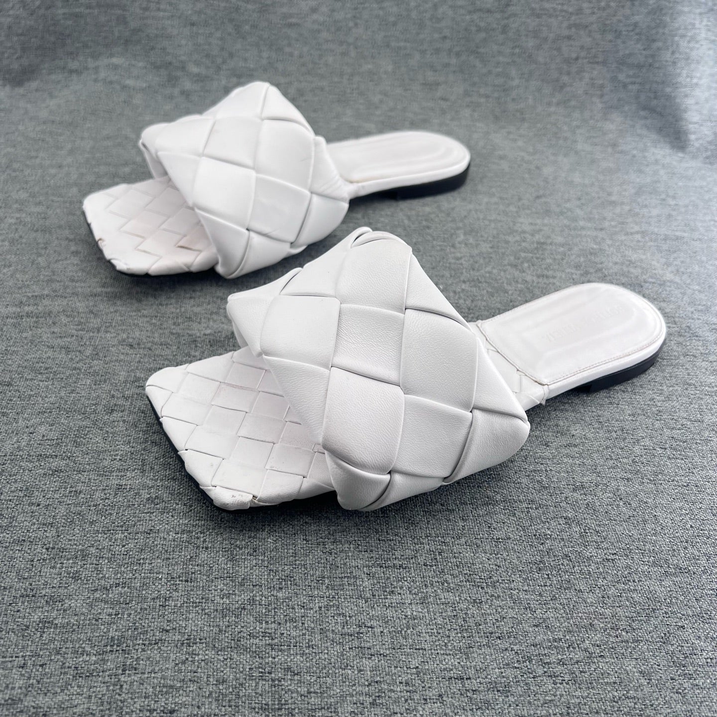 Bottega Veneta Flip flop