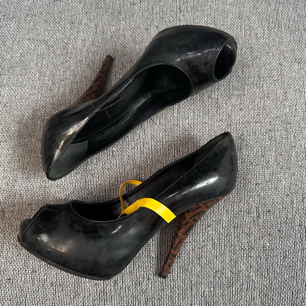 空白 Black High heels