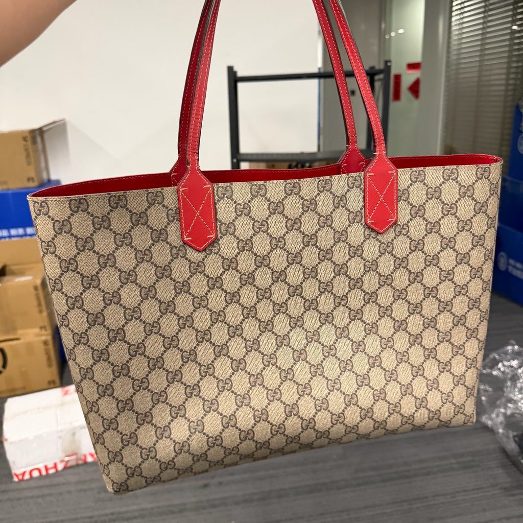 Gucci Leather Length 40 x Width 12 x Height 27 cm 368568-A9810-8411