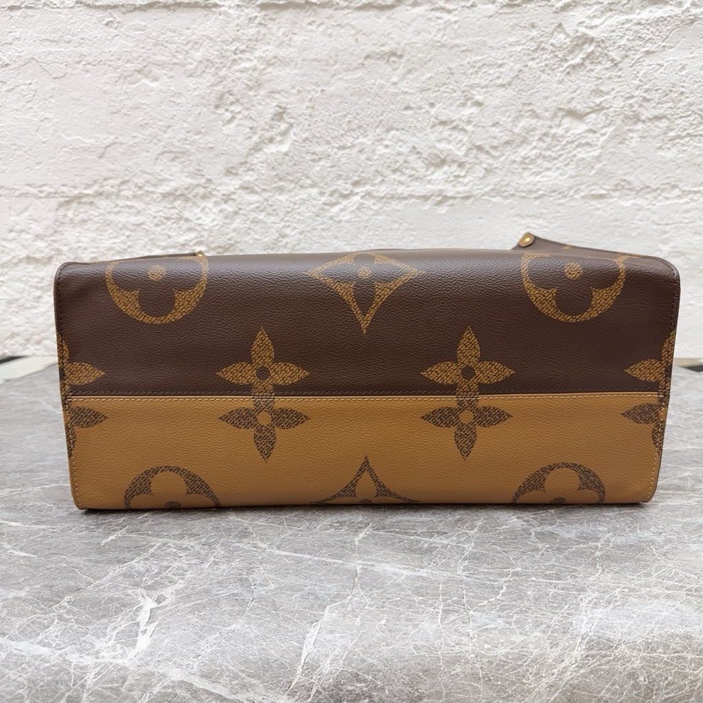 Louis Vuitton Shoulder Bag