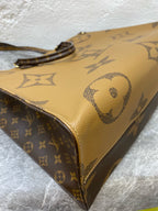 Louis Vuitton Shoulder Bag
