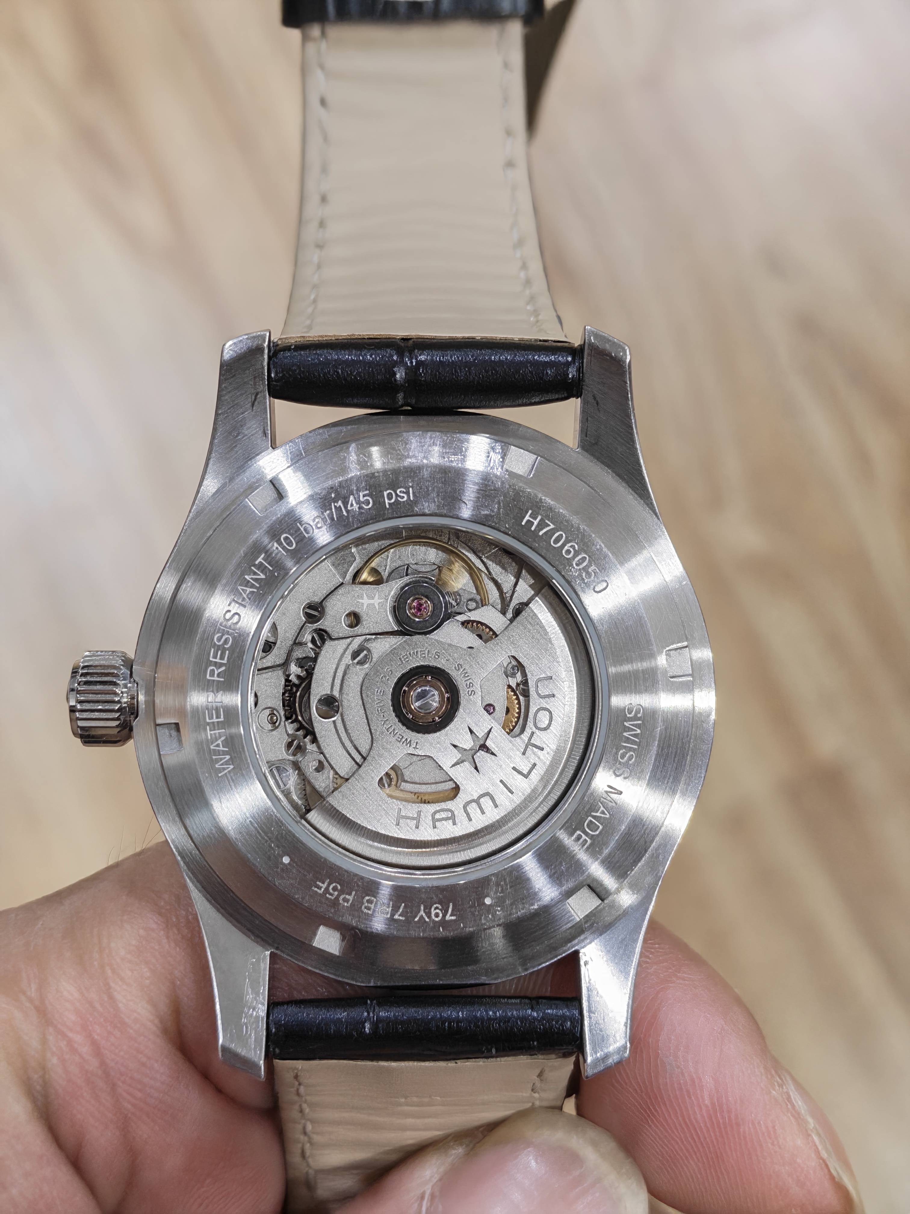 Hamilton Khaki Field Uniform Automatic (self-winding) watch 42 millimeters H70605731
