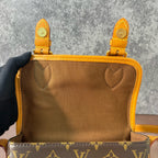 Louis Vuitton Messenger Bag