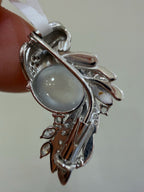 空白 Brooch / Pin
