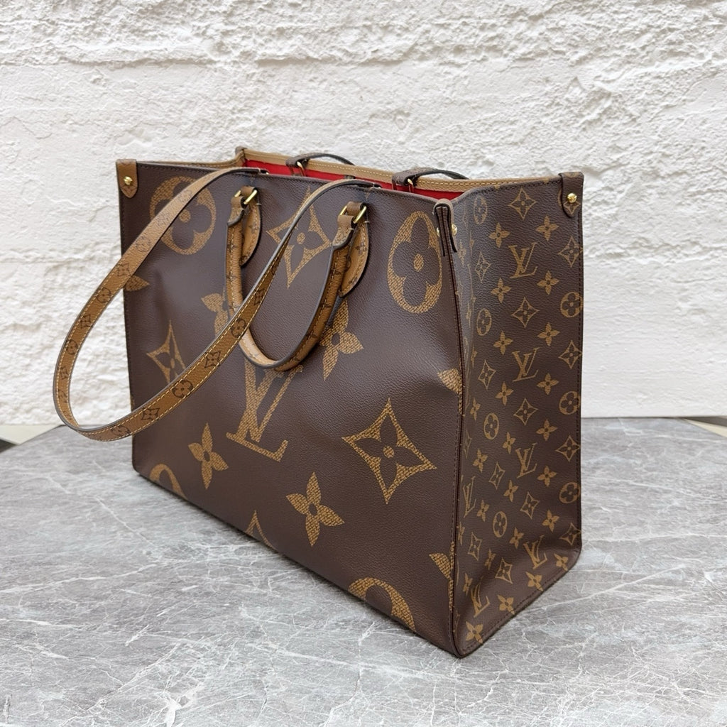 Louis Vuitton Shoulder Bag