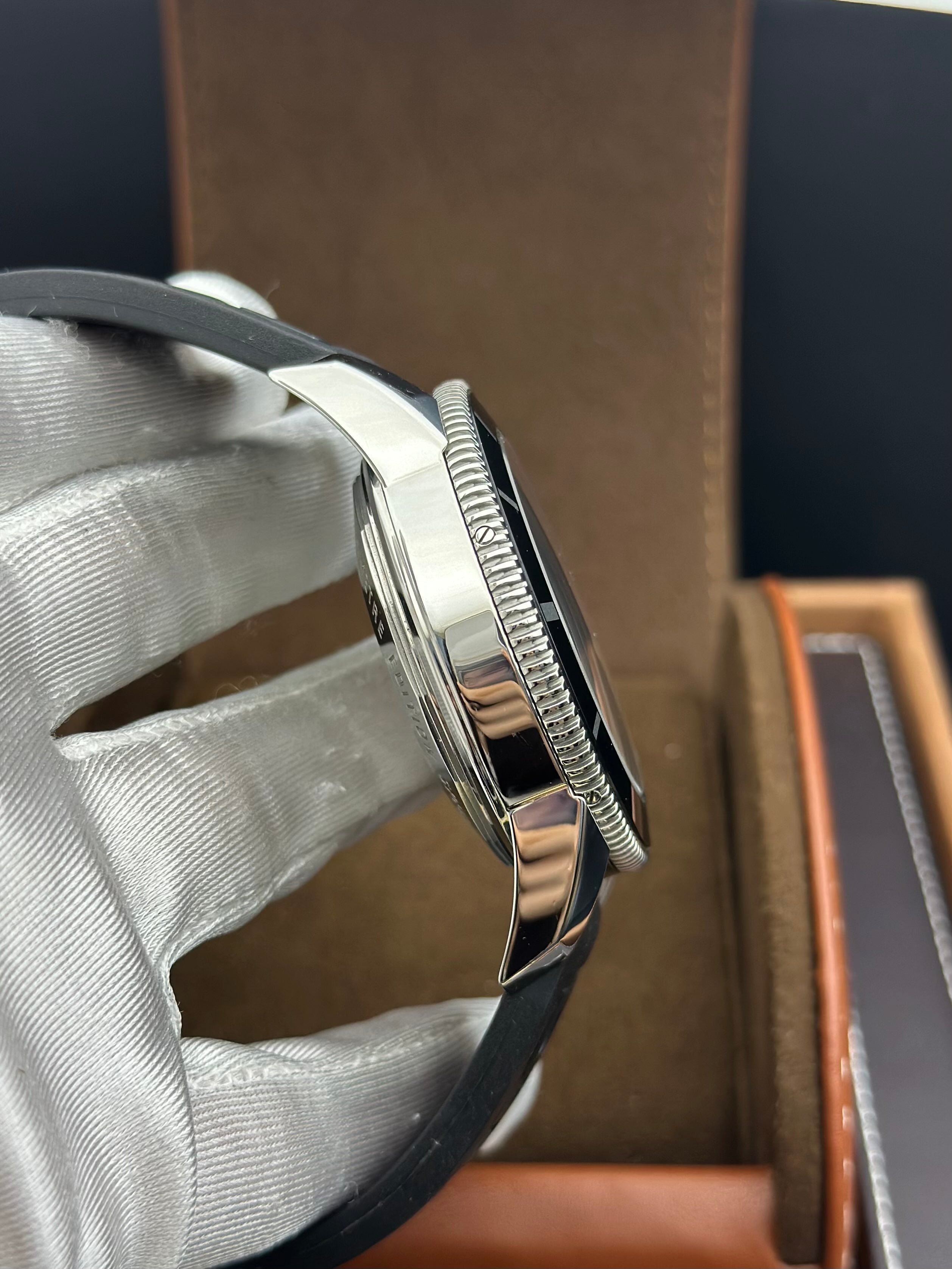 Breitling Neoprene Black Automatic (self-winding) watch