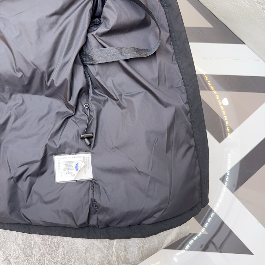 Canada Goose Black Down jacket