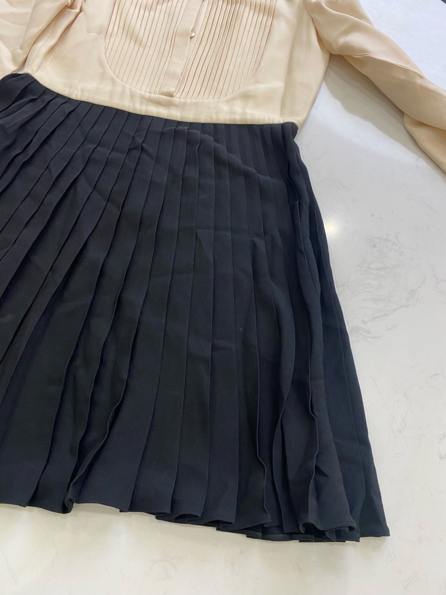 Valentino White
