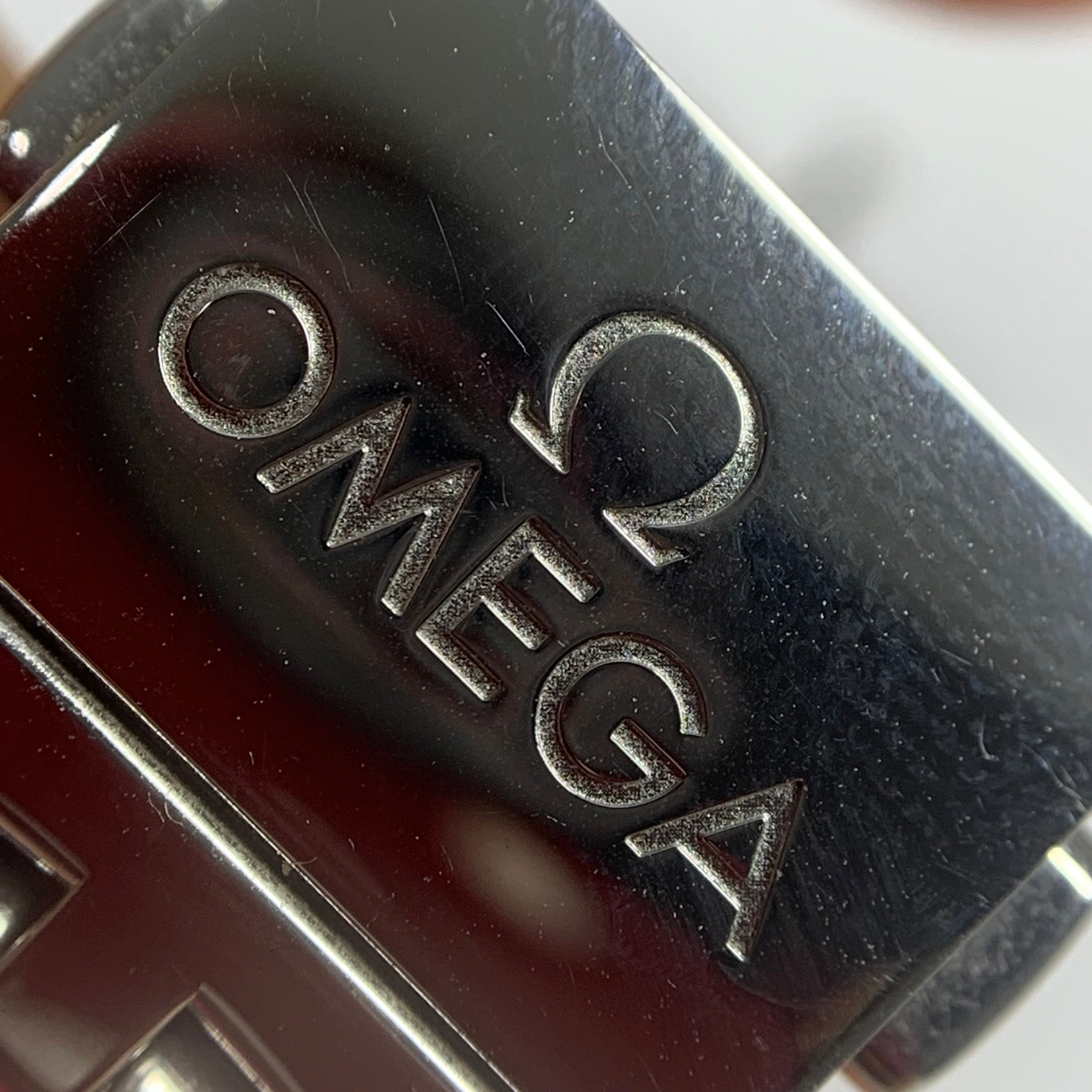 Omega Flying Disc Series 40 434.10.40.20.10.001