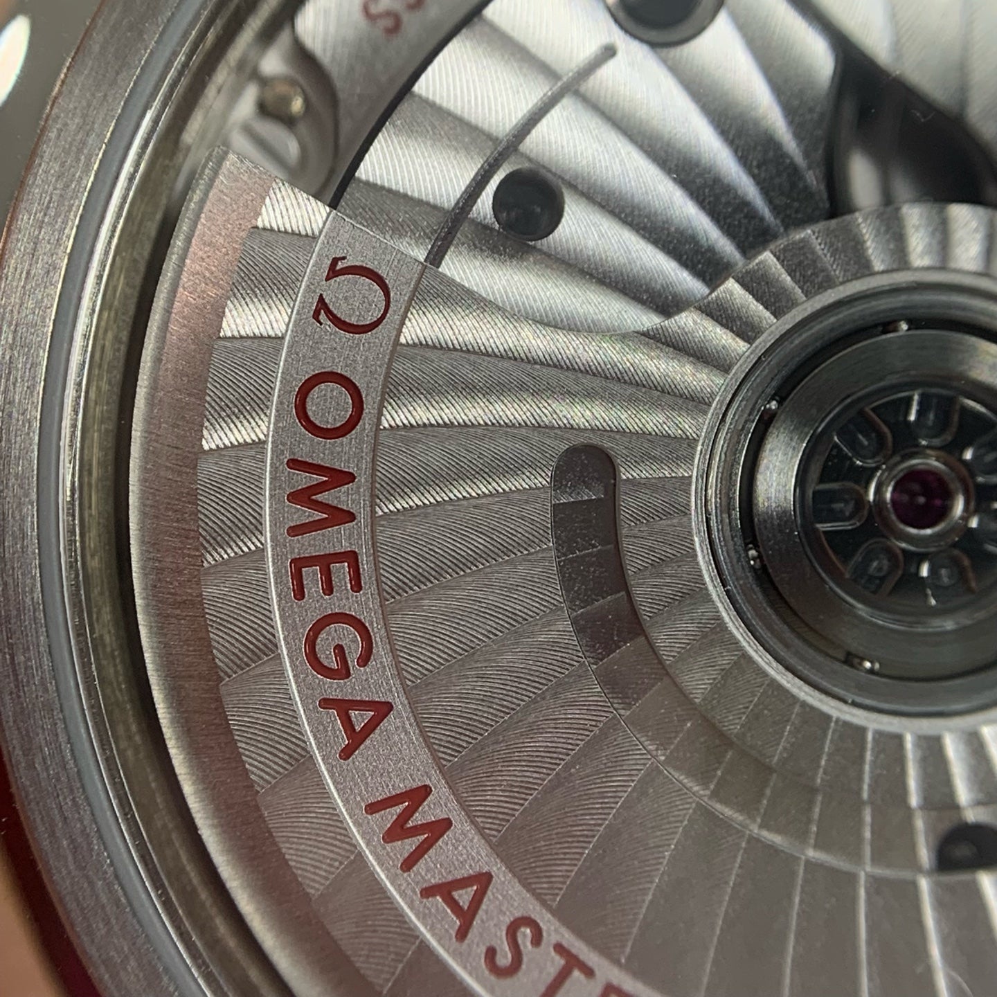 Omega Flying Disc Series 40 434.10.40.20.10.001